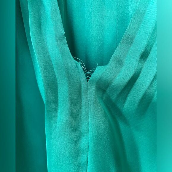 NWT- Vince Camuto 2 Dress Satin Green Pleated Halter Sleeveless $138 Blouson - Picture 10 of 14